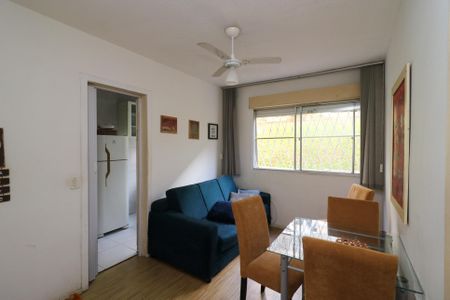 Sala de apartamento à venda com 1 quarto, 39m² em Santo Antônio, Porto Alegre