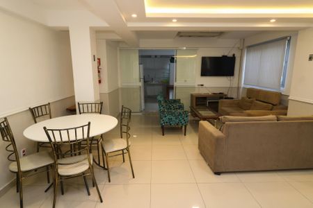 Apartamento à venda com 39m², 1 quarto e 1 vaga Apartamento à venda com 39m², 1 quarto e 1 vagaÁrea comum - Salão de festas