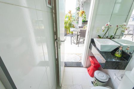 Apartamento à venda com 168m², 4 quartos e 2 vagas Apartamento à venda com 168m², 4 quartos e 2 vagasbanheiro