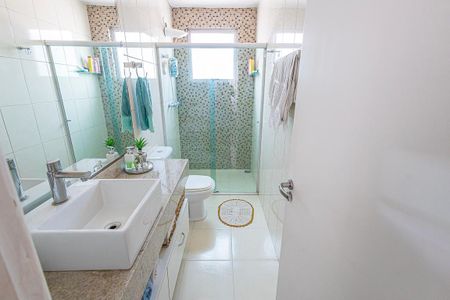 Apartamento à venda com 168m², 4 quartos e 2 vagas Apartamento à venda com 168m², 4 quartos e 2 vagassuite