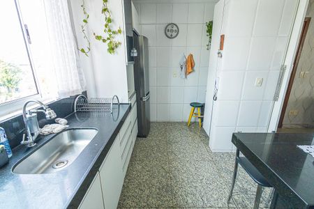 Apartamento à venda com 168m², 4 quartos e 2 vagas Apartamento à venda com 168m², 4 quartos e 2 vagascozinha