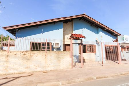 Casa para alugar com 107m², 2 quartos e 1 vaga Casa para alugar com 107m², 2 quartos e 1 vagaFachada