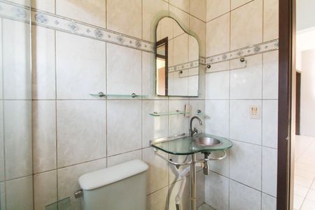 Casa para alugar com 107m², 2 quartos e 1 vaga Casa para alugar com 107m², 2 quartos e 1 vagaBanheiro