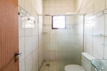 Casa para alugar com 107m², 2 quartos e 1 vaga Casa para alugar com 107m², 2 quartos e 1 vagaBanheiro