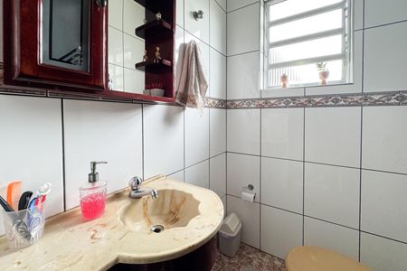 Casa à venda com 256m², 4 quartos e 3 vagas Casa à venda com 256m², 4 quartos e 3 vagasLavabo 2