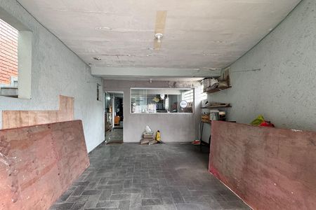 Casa à venda com 256m², 4 quartos e 3 vagas Casa à venda com 256m², 4 quartos e 3 vagasGaragem