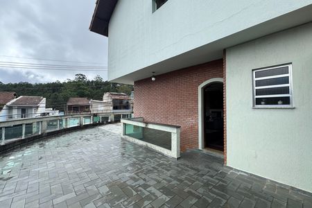 Sacada de casa à venda com 4 quartos, 256m² em Parque Terra Nova Ii, São Bernardo do Campo