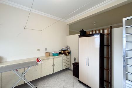 Casa à venda com 256m², 4 quartos e 3 vagas Casa à venda com 256m², 4 quartos e 3 vagasQuarto de Serviço