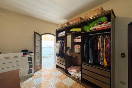 Casa à venda com 256m², 4 quartos e 3 vagas Casa à venda com 256m², 4 quartos e 3 vagasQuarto 3