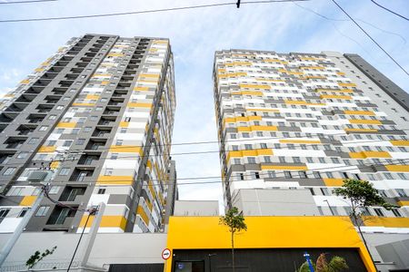 Apartamento à venda com 43m², 2 quartos e 1 vaga Apartamento à venda com 43m², 2 quartos e 1 vagaFachada