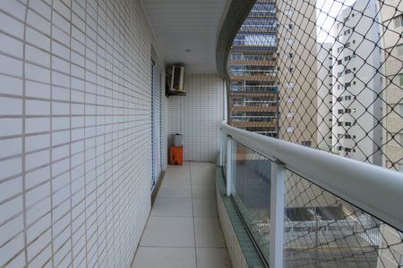 Apartamento para alugar com 91m², 2 quartos e 2 vagas Apartamento para alugar com 91m², 2 quartos e 2 vagasVaranda da suite