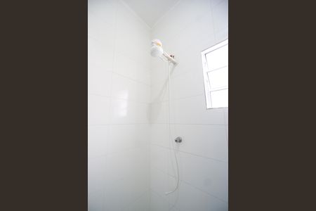 Casa à venda com 230m², 2 quartos e sem vagaChuveiro
