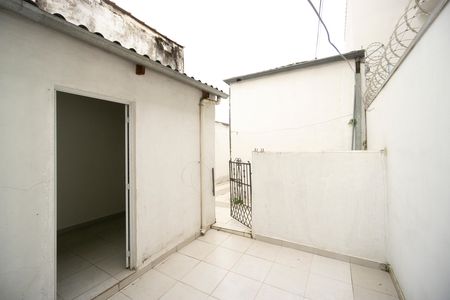 Casa à venda com 230m², 2 quartos e sem vagaQuintal da casa 02