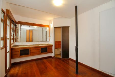 Apartamento para alugar com 297m², 4 quartos e 4 vagas Apartamento para alugar com 297m², 4 quartos e 4 vagasSuíte 3
