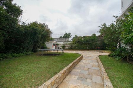 Apartamento para alugar com 297m², 4 quartos e 4 vagas Apartamento para alugar com 297m², 4 quartos e 4 vagasÁrea Comum - Espaço de Convivência