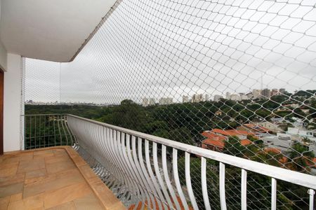 Apartamento para alugar com 297m², 4 quartos e 4 vagas Apartamento para alugar com 297m², 4 quartos e 4 vagasVaranda da Sala de Estar e Jantar