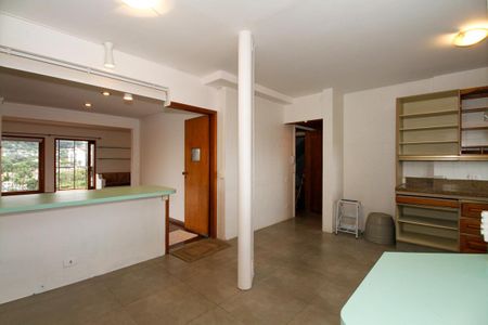 Apartamento para alugar com 297m², 4 quartos e 4 vagas Apartamento para alugar com 297m², 4 quartos e 4 vagasCozinha