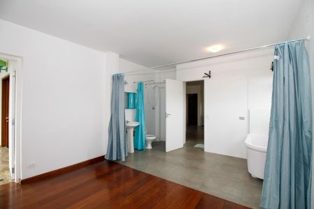 Apartamento para alugar com 297m², 4 quartos e 4 vagas Apartamento para alugar com 297m², 4 quartos e 4 vagasSuíte 4/SPA