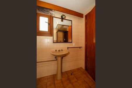 Apartamento para alugar com 297m², 4 quartos e 4 vagas Apartamento para alugar com 297m², 4 quartos e 4 vagasBanheiro da Suíte 2
