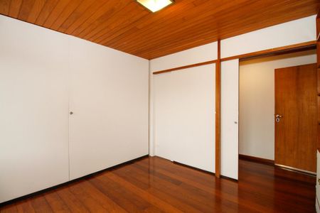 Apartamento para alugar com 297m², 4 quartos e 4 vagas Apartamento para alugar com 297m², 4 quartos e 4 vagasSuíte 2