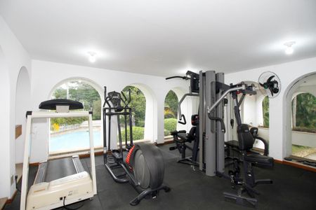 Apartamento para alugar com 297m², 4 quartos e 4 vagas Apartamento para alugar com 297m², 4 quartos e 4 vagasÁrea Comum - Academia