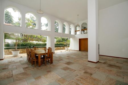 Apartamento para alugar com 297m², 4 quartos e 4 vagas Apartamento para alugar com 297m², 4 quartos e 4 vagasÁrea Comum - Salão de Festas