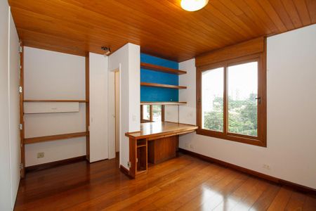Apartamento para alugar com 297m², 4 quartos e 4 vagas Apartamento para alugar com 297m², 4 quartos e 4 vagasQuarto