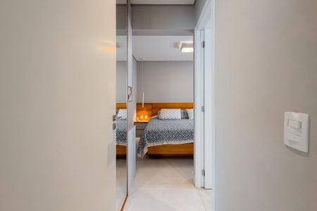 Apartamento à venda com 70m², 2 quartos e 2 vagas Apartamento à venda com 70m², 2 quartos e 2 vagasSuíte
