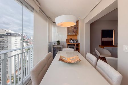 Apartamento à venda com 70m², 2 quartos e 2 vagas Apartamento à venda com 70m², 2 quartos e 2 vagasVaranda da Sala