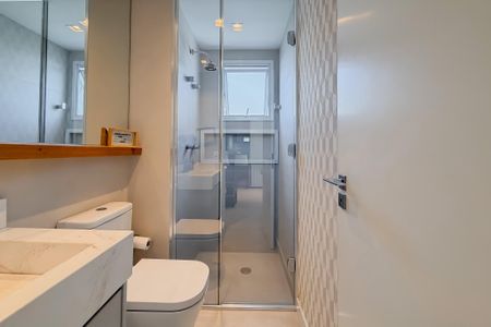 Apartamento à venda com 70m², 2 quartos e 2 vagas Apartamento à venda com 70m², 2 quartos e 2 vagasBanheiro Social