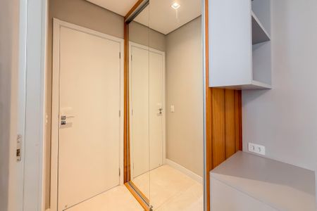 Apartamento à venda com 70m², 2 quartos e 2 vagas Apartamento à venda com 70m², 2 quartos e 2 vagasSuíte - Armários