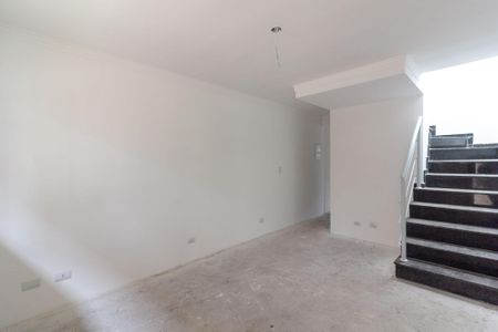 Sala de casa de condomínio para alugar com 2 quartos, 71m² em Jardim Ubirajara, São Paulo