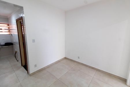 SALA de kitnet/studio para alugar com 1 quarto, 40m² em Vila Lidia, Campinas