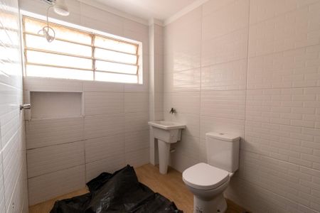 Banheiro de apartamento para alugar com 1 quarto, 40m² em Vila Lidia, Campinas