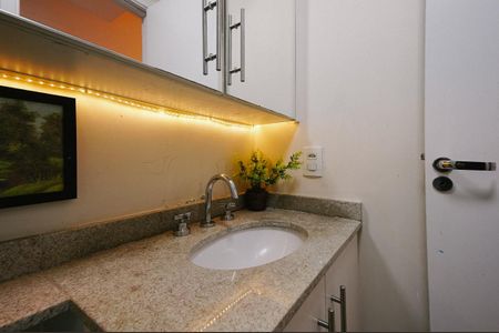 Apartamento para alugar com 64m², 2 quartos e 1 vaga