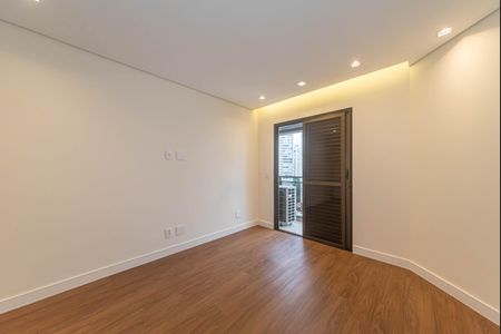 Apartamento à venda com 260m², 3 quartos e 4 vagas Apartamento à venda com 260m², 3 quartos e 4 vagasSuite 2