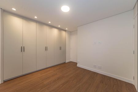 Apartamento à venda com 260m², 3 quartos e 4 vagas Apartamento à venda com 260m², 3 quartos e 4 vagasSuite 1