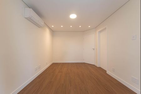 Apartamento à venda com 260m², 3 quartos e 4 vagas Apartamento à venda com 260m², 3 quartos e 4 vagasSuite 3