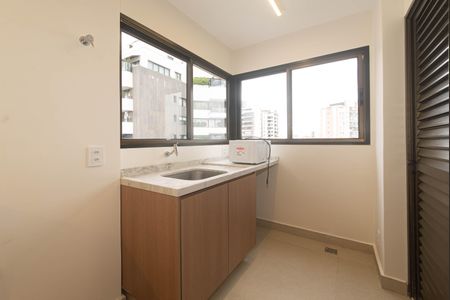 Apartamento à venda com 260m², 3 quartos e 4 vagas Apartamento à venda com 260m², 3 quartos e 4 vagasLavanderia