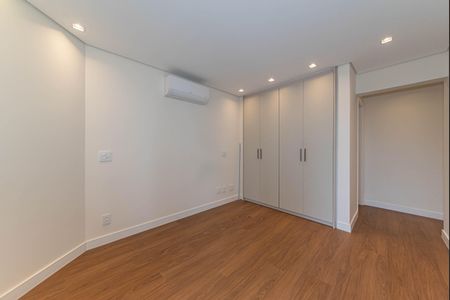 Apartamento à venda com 260m², 3 quartos e 4 vagas Apartamento à venda com 260m², 3 quartos e 4 vagasSuite 2
