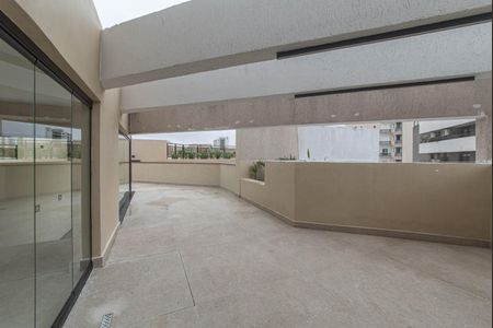 Apartamento à venda com 260m², 3 quartos e 4 vagas Apartamento à venda com 260m², 3 quartos e 4 vagasCobertura - Piscina