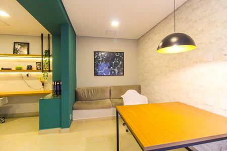 Apartamento à venda com 33m², 2 quartos e sem vaga Apartamento à venda com 33m², 2 quartos e sem vagaCoworking