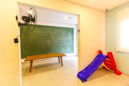 Apartamento à venda com 33m², 2 quartos e sem vaga Apartamento à venda com 33m², 2 quartos e sem vagaBrinquedoteca