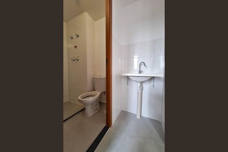 Apartamento para alugar com 47m², 2 quartos e 1 vaga Apartamento para alugar com 47m², 2 quartos e 1 vagaBanheiro