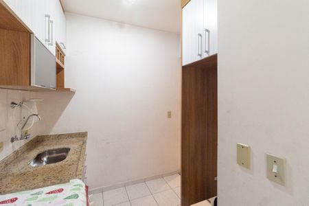 Apartamento para alugar com 52m², 2 quartos e 1 vaga Apartamento para alugar com 52m², 2 quartos e 1 vagaCozinha e área de serviço
