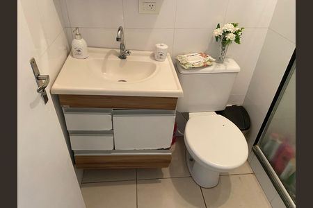 Apartamento à venda com 45m², 2 quartos e 1 vaga Apartamento à venda com 45m², 2 quartos e 1 vagaBanheiro