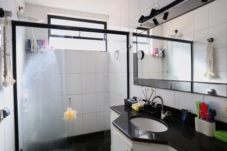 Apartamento à venda com 116m², 4 quartos e 2 vagas Apartamento à venda com 116m², 4 quartos e 2 vagasBanheiro