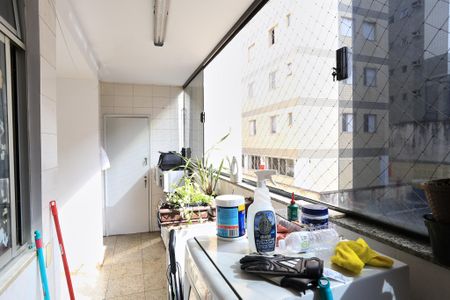 Apartamento à venda com 116m², 4 quartos e 2 vagas Apartamento à venda com 116m², 4 quartos e 2 vagasÁrea de Serviço