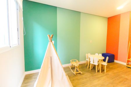 Apartamento para alugar com 37m², 2 quartos e sem vaga