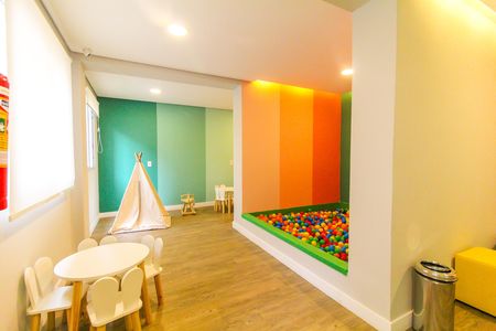 Apartamento para alugar com 37m², 2 quartos e sem vaga